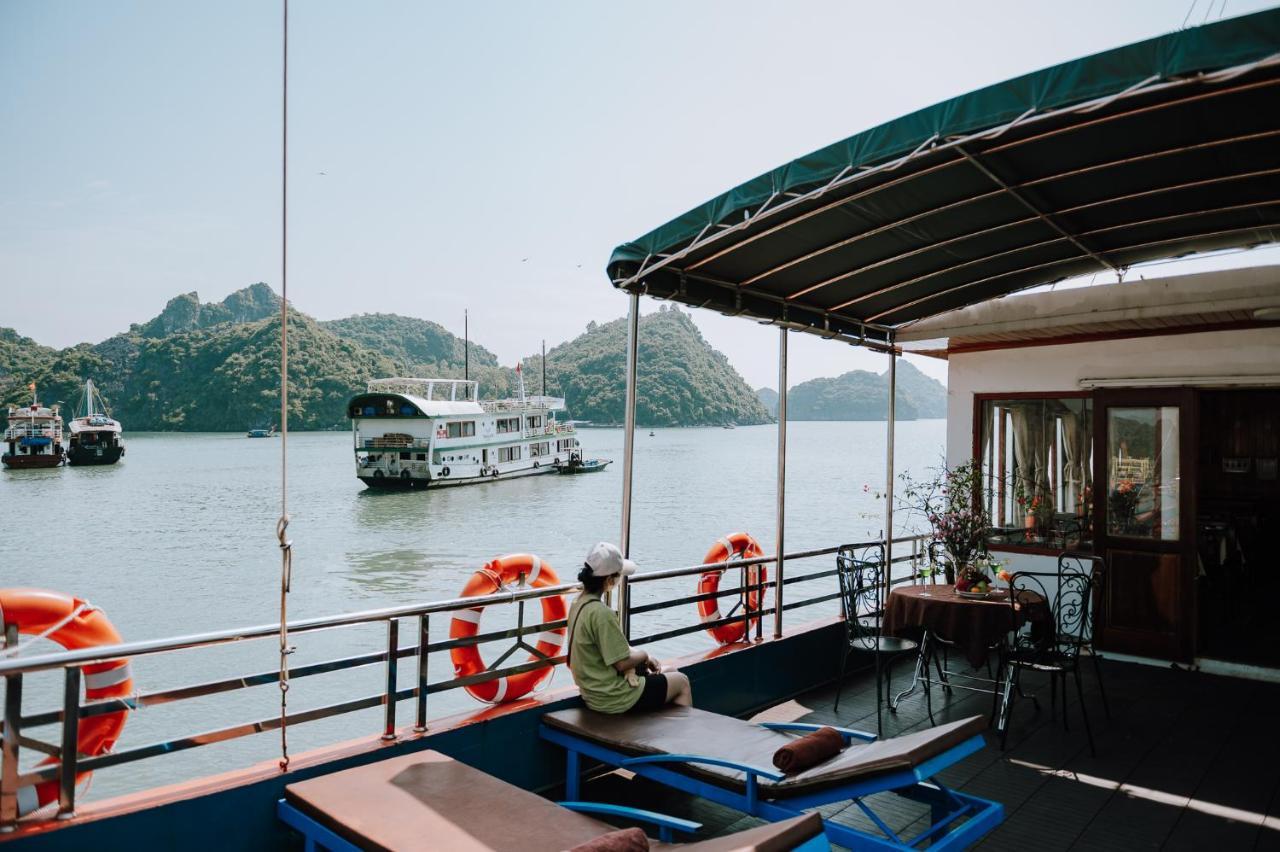 Cat Ba Bay Cruises Hotel Dong Khe Sau Exterior foto