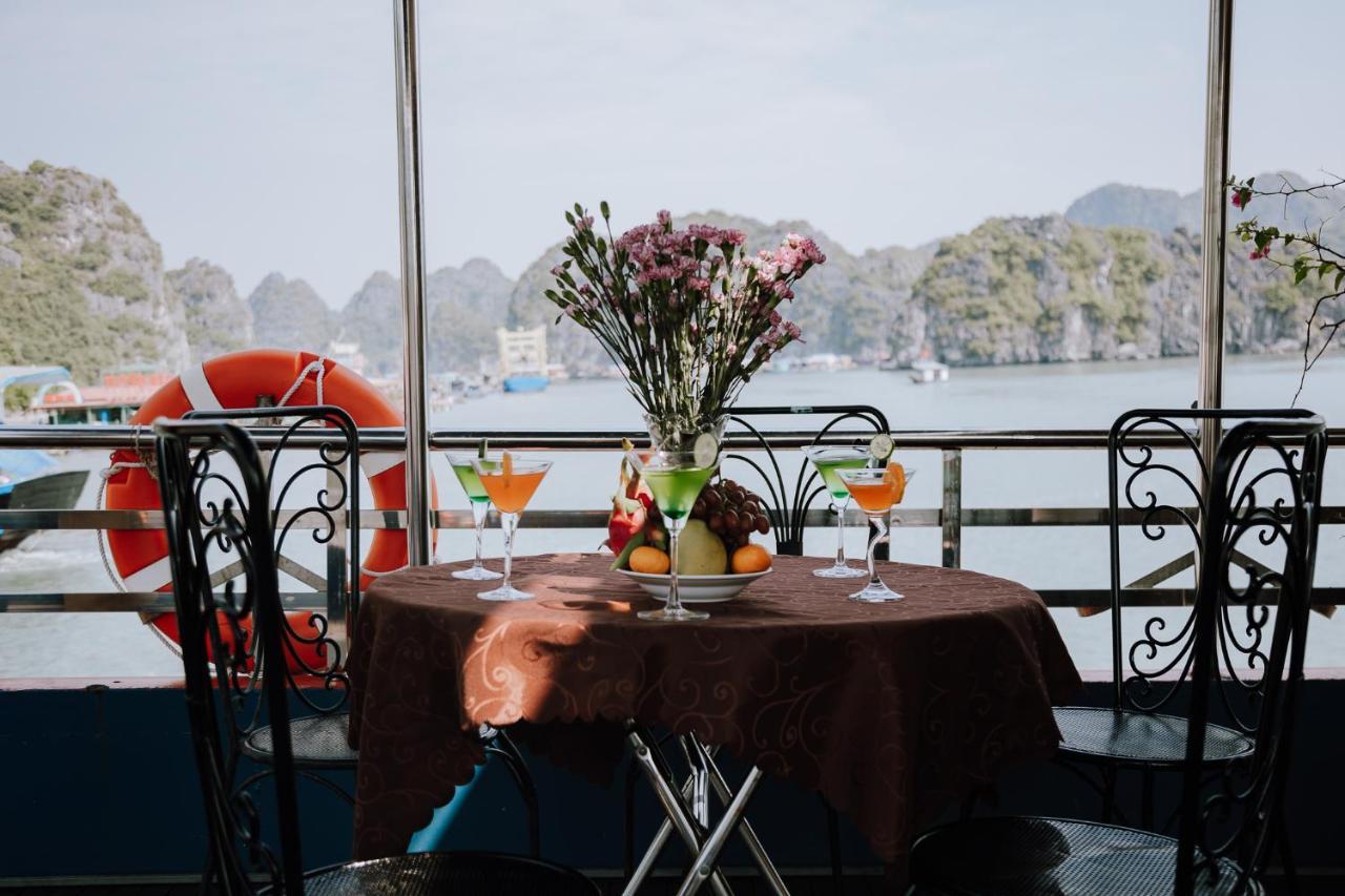 Cat Ba Bay Cruises Hotel Dong Khe Sau Exterior foto