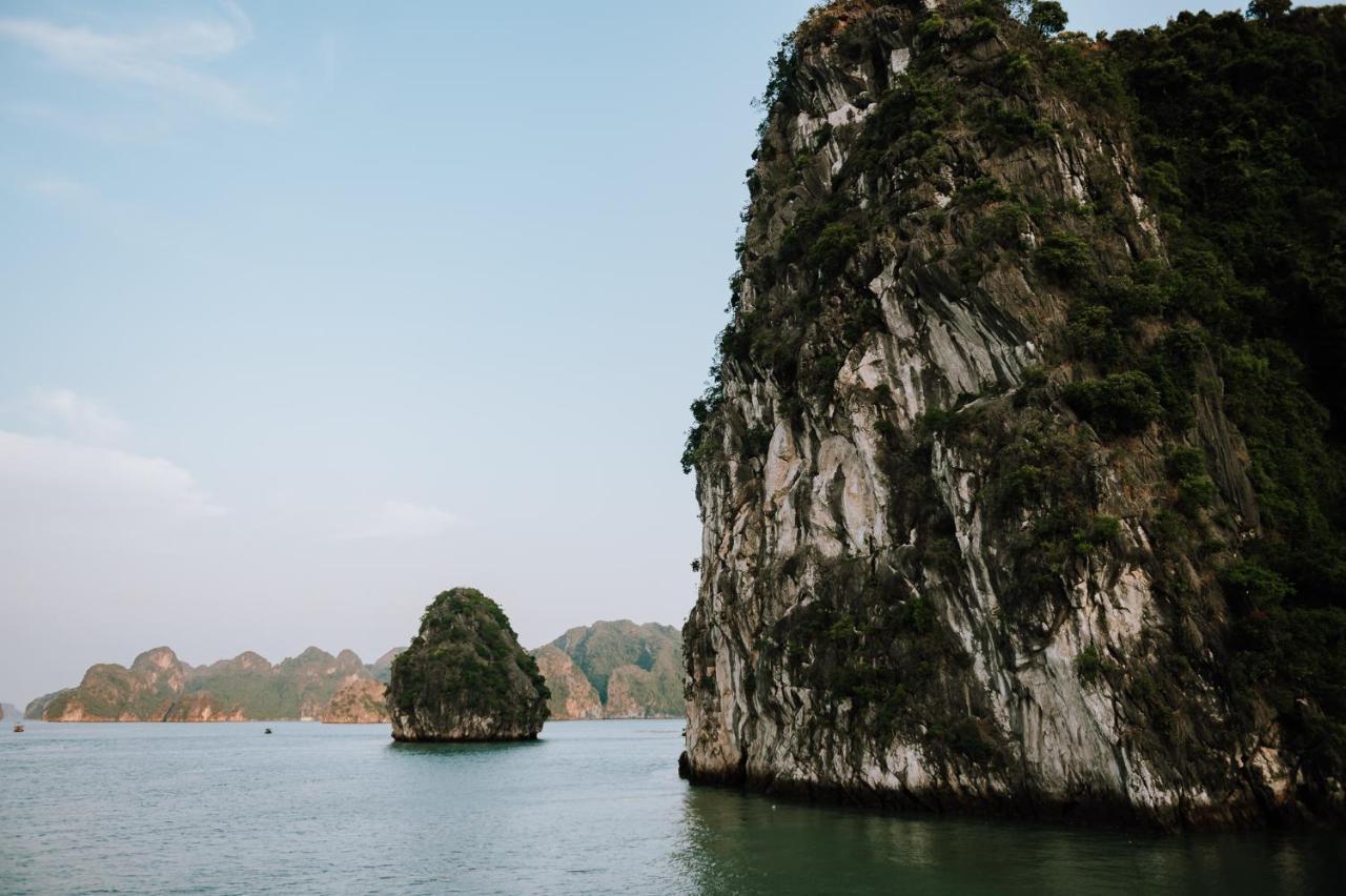Cat Ba Bay Cruises Hotel Dong Khe Sau Exterior foto