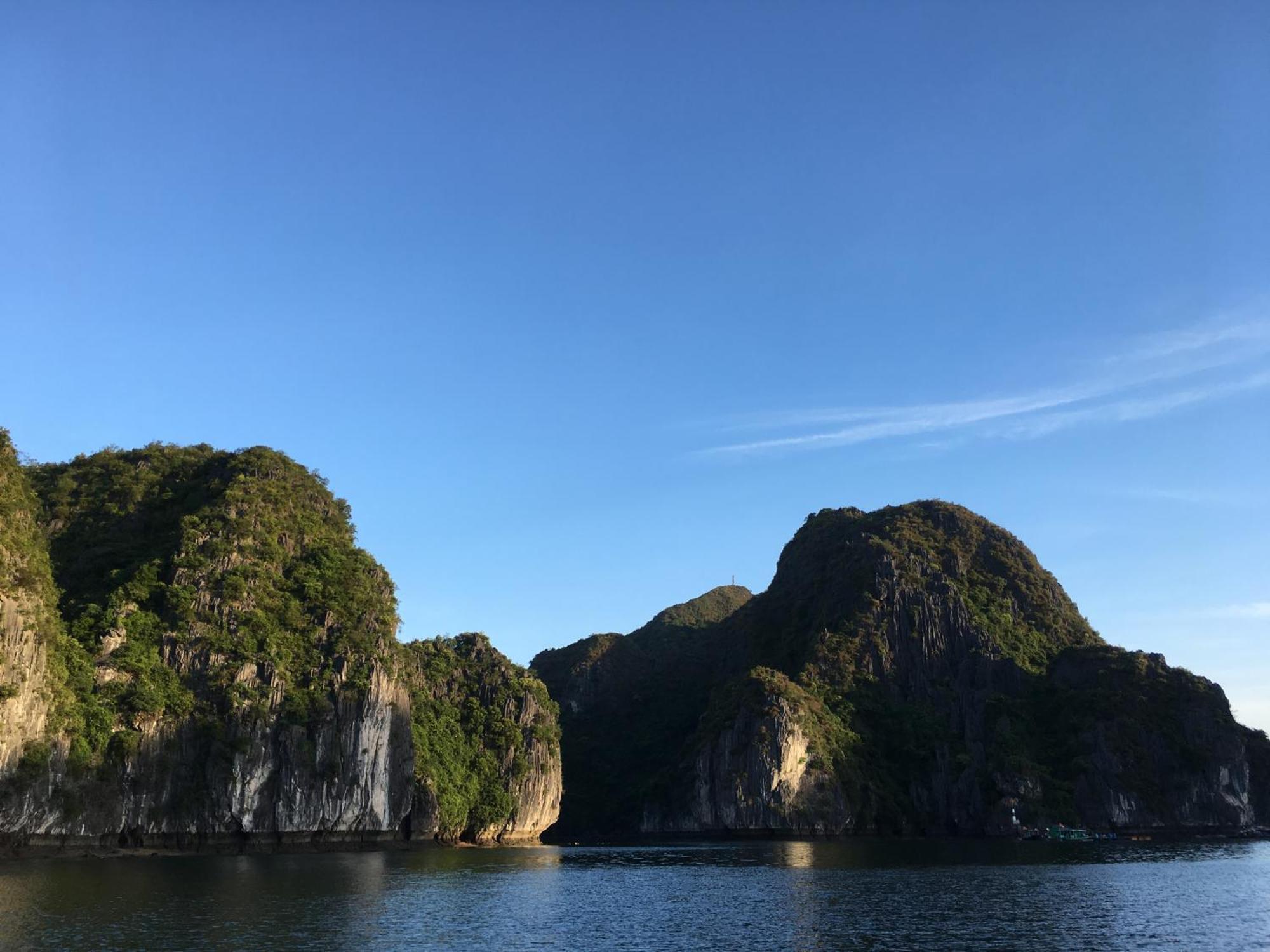 Cat Ba Bay Cruises Hotel Dong Khe Sau Exterior foto