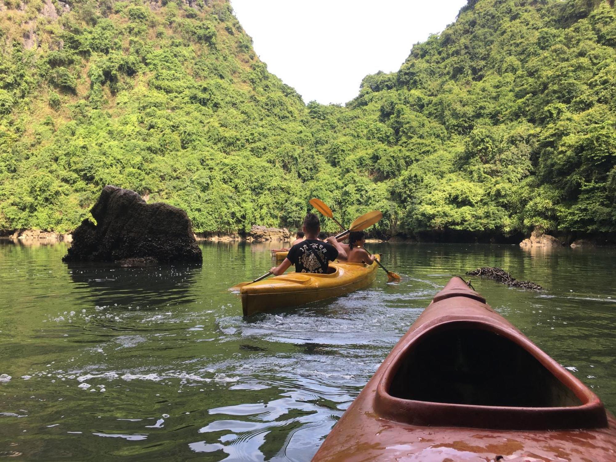 Cat Ba Bay Cruises Hotel Dong Khe Sau Exterior foto